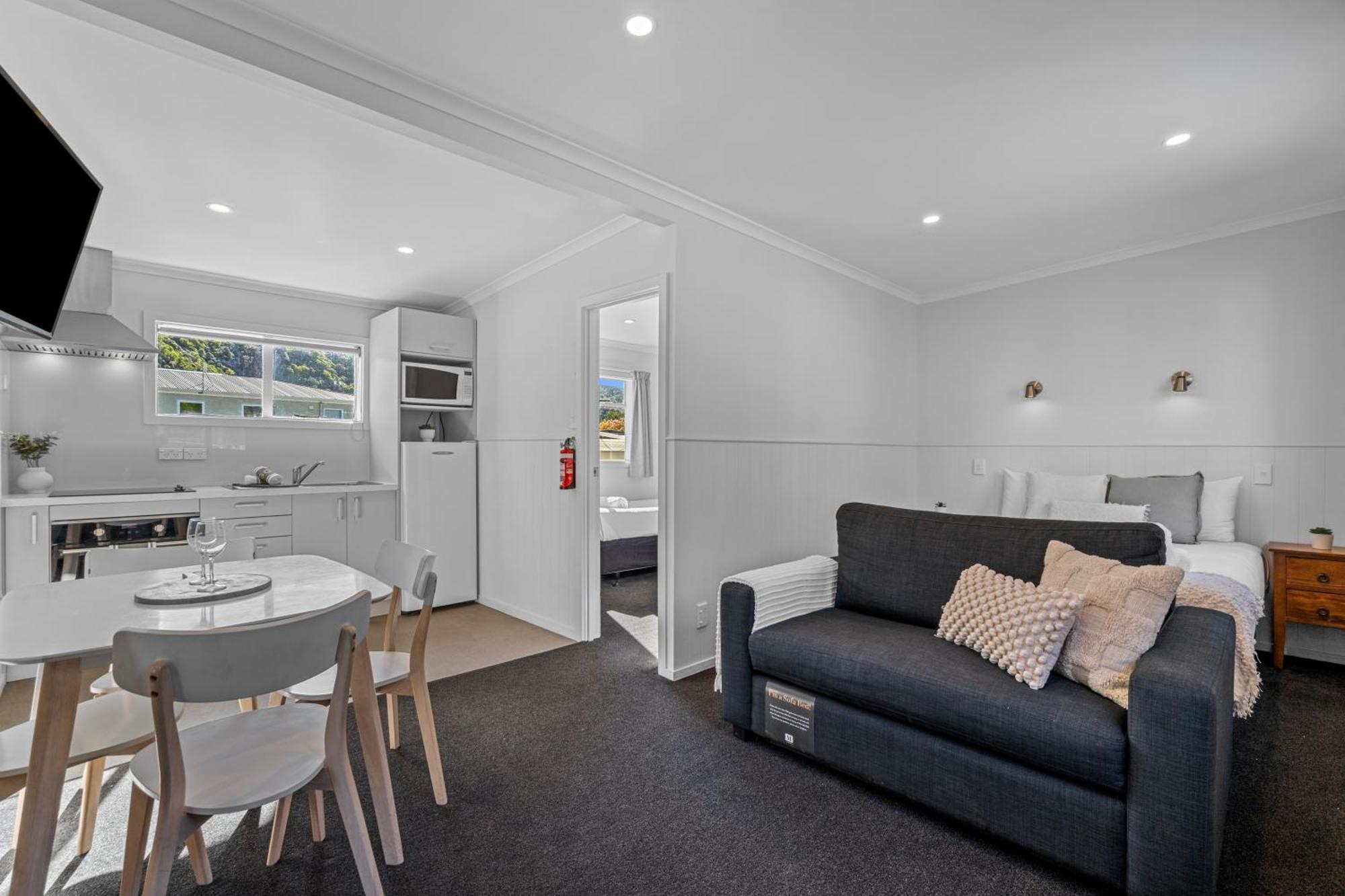 Tasman Holiday Parks Пиктон Экстерьер фото A typical studio apartment