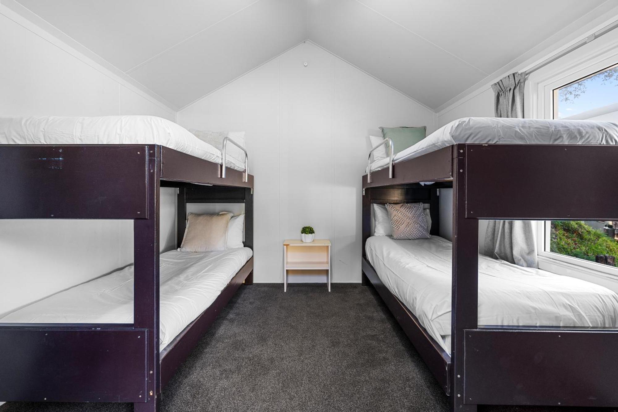 Tasman Holiday Parks Пиктон Экстерьер фото Bunk beds