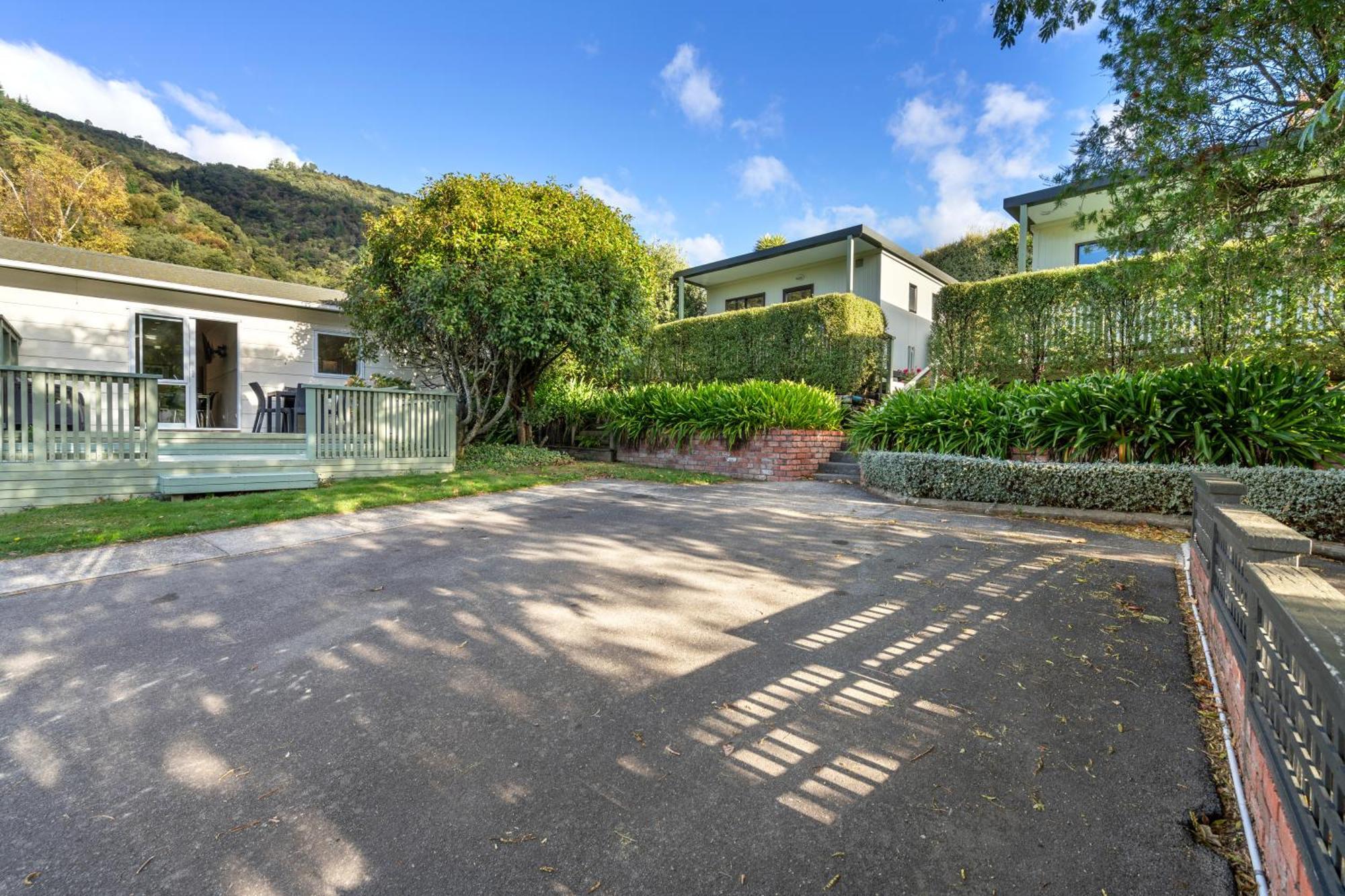 Tasman Holiday Parks Пиктон Экстерьер фото The entrance to the house